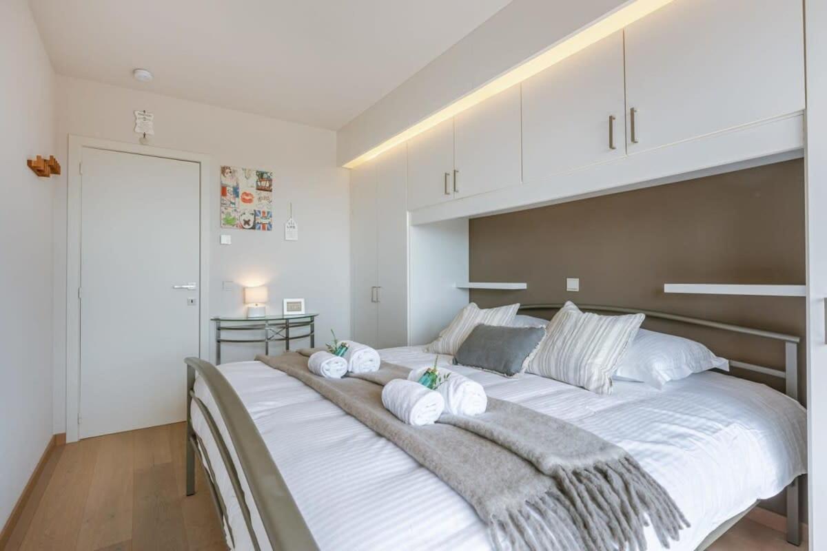 Huswell - Apartment With Stunning Sea View In Миделкерке Екстериор снимка